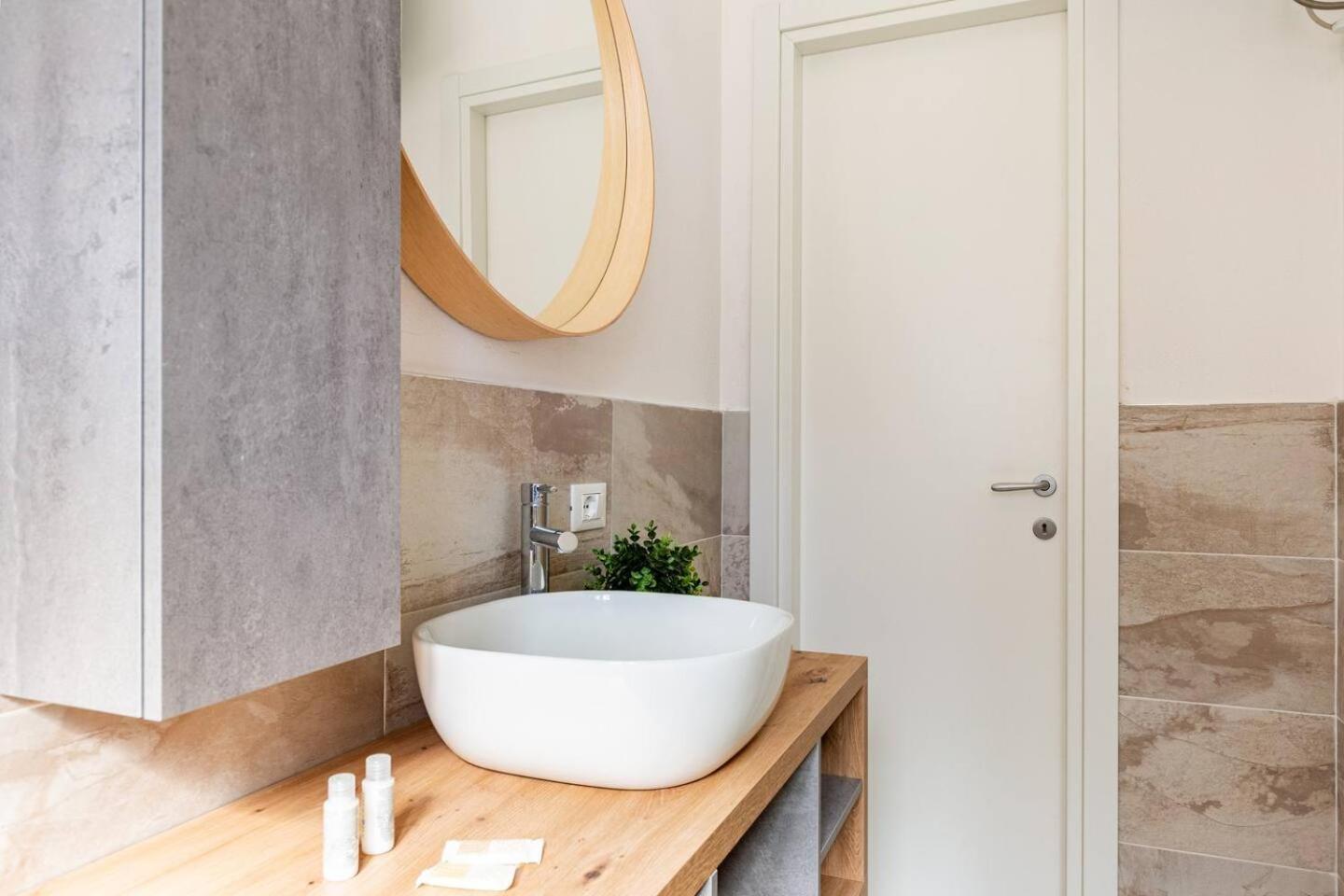 La Piazzetta Apartment Piacenza Luaran gambar